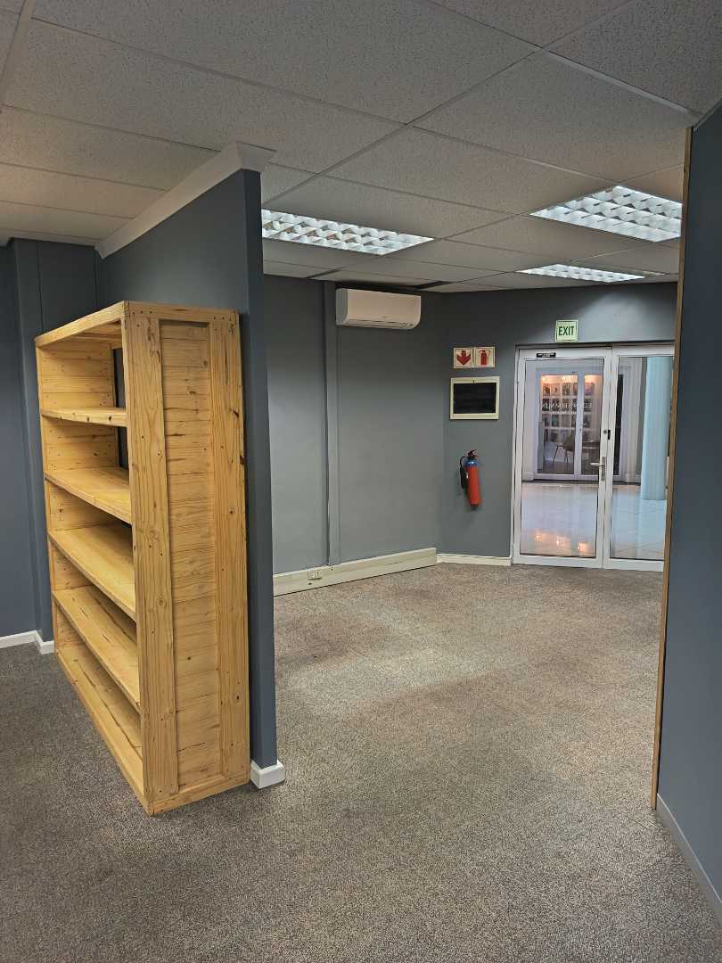 To Let Commercial Property for Rent in Paradyskloof Western Cape